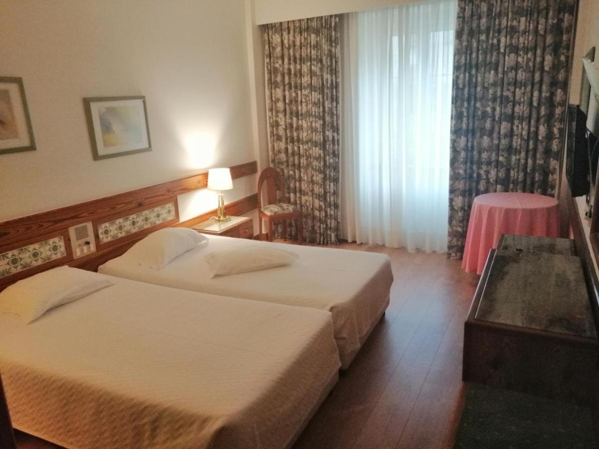 Hotel Universal Жереш Екстер'єр фото