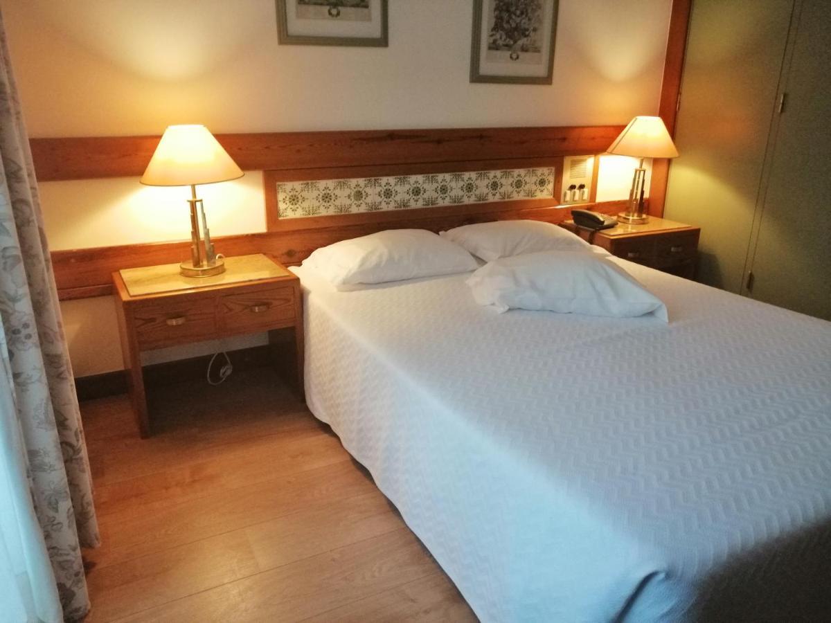 Hotel Universal Жереш Екстер'єр фото