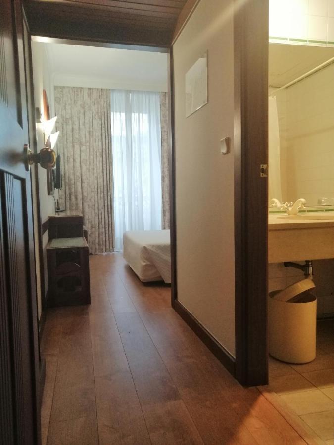 Hotel Universal Жереш Екстер'єр фото