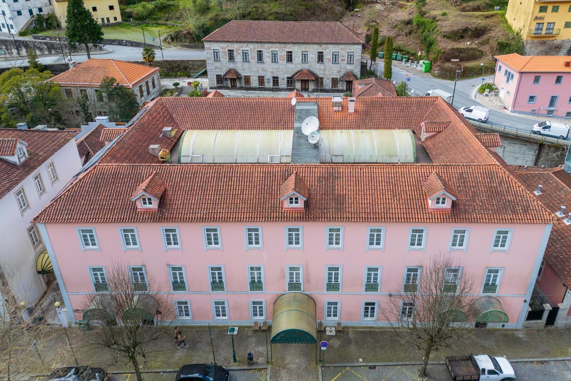 Hotel Universal Жереш Екстер'єр фото
